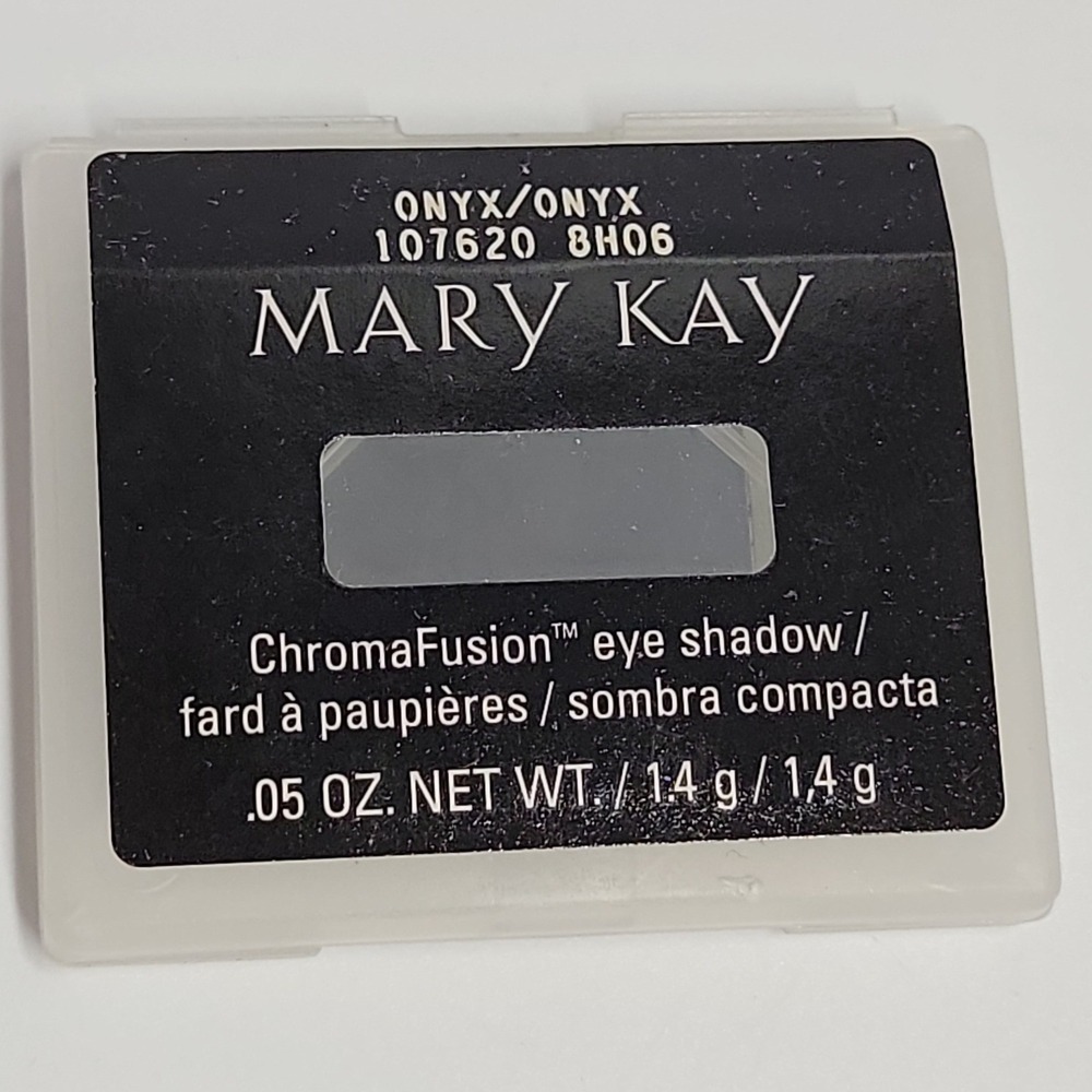 Mary Kay ChromaFusion Eye Shadow Onyxā Matte Black .05 oz 107620